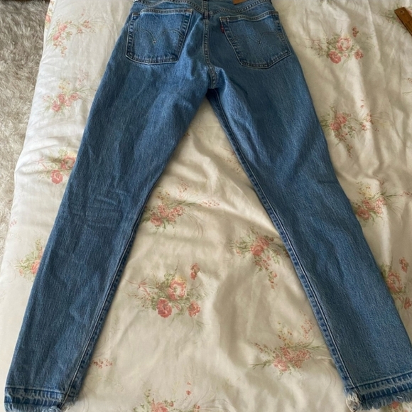 LEVI'S 501 Premium Nibbled Hem High Rise Jeans - Picture 4 of 13